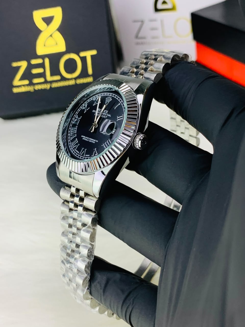Roman Model Date Just | black