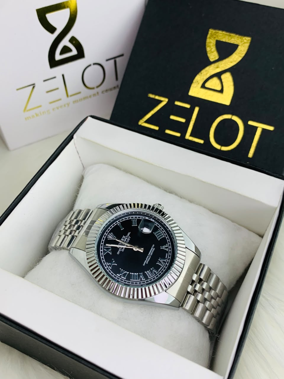 Roman Model Date Just | black